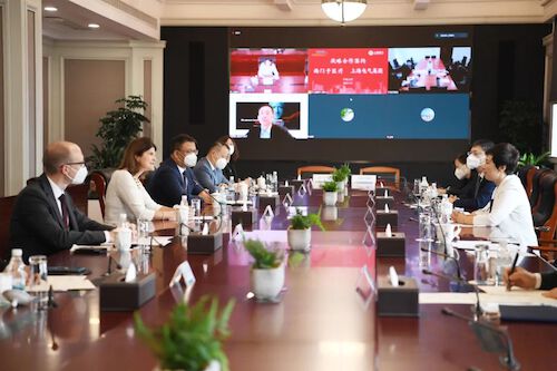 0715-微信-中国智造携手德国品质 上海电气与西门子医疗签署战略合作协议2